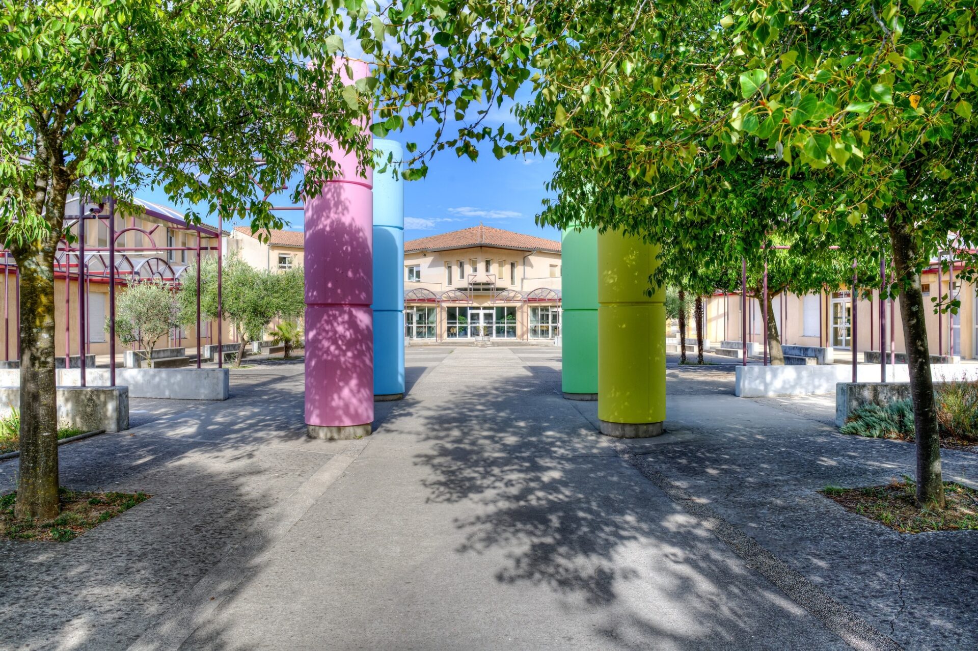 Entrée établissement Chabrillan